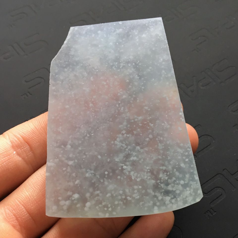 冰玻种淡晴水雪花棉翡翠片料